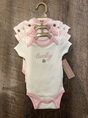 NWT chick pea White and Pink Short-Sleeve Onesie 3-Pack